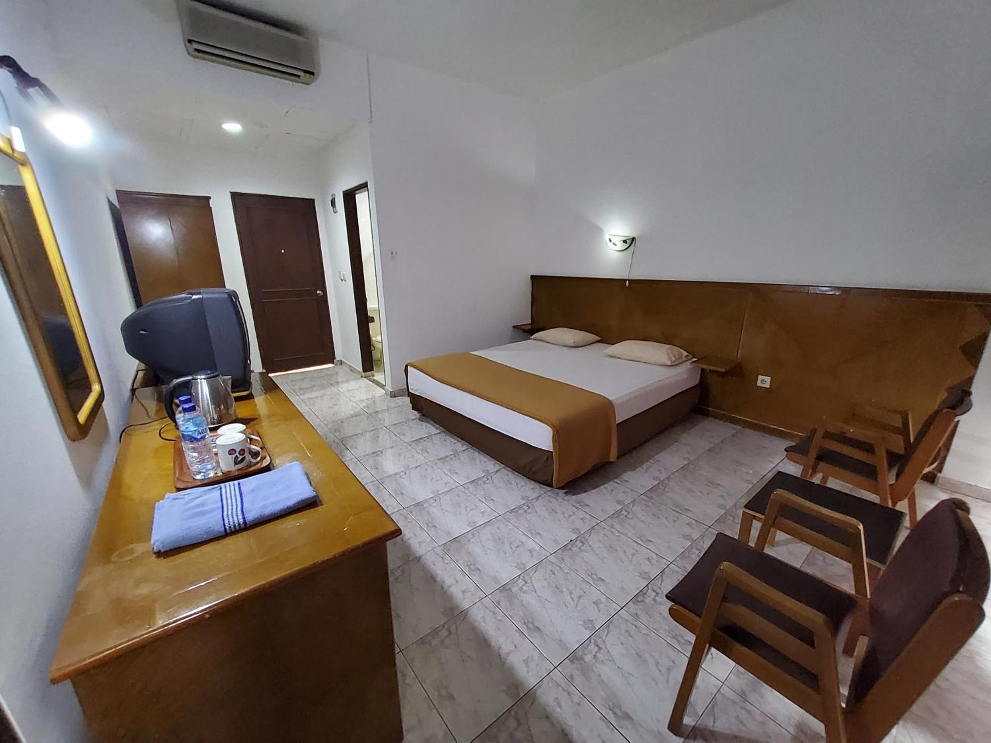 Hotel Kumala Samudra Cikakak Exterior foto